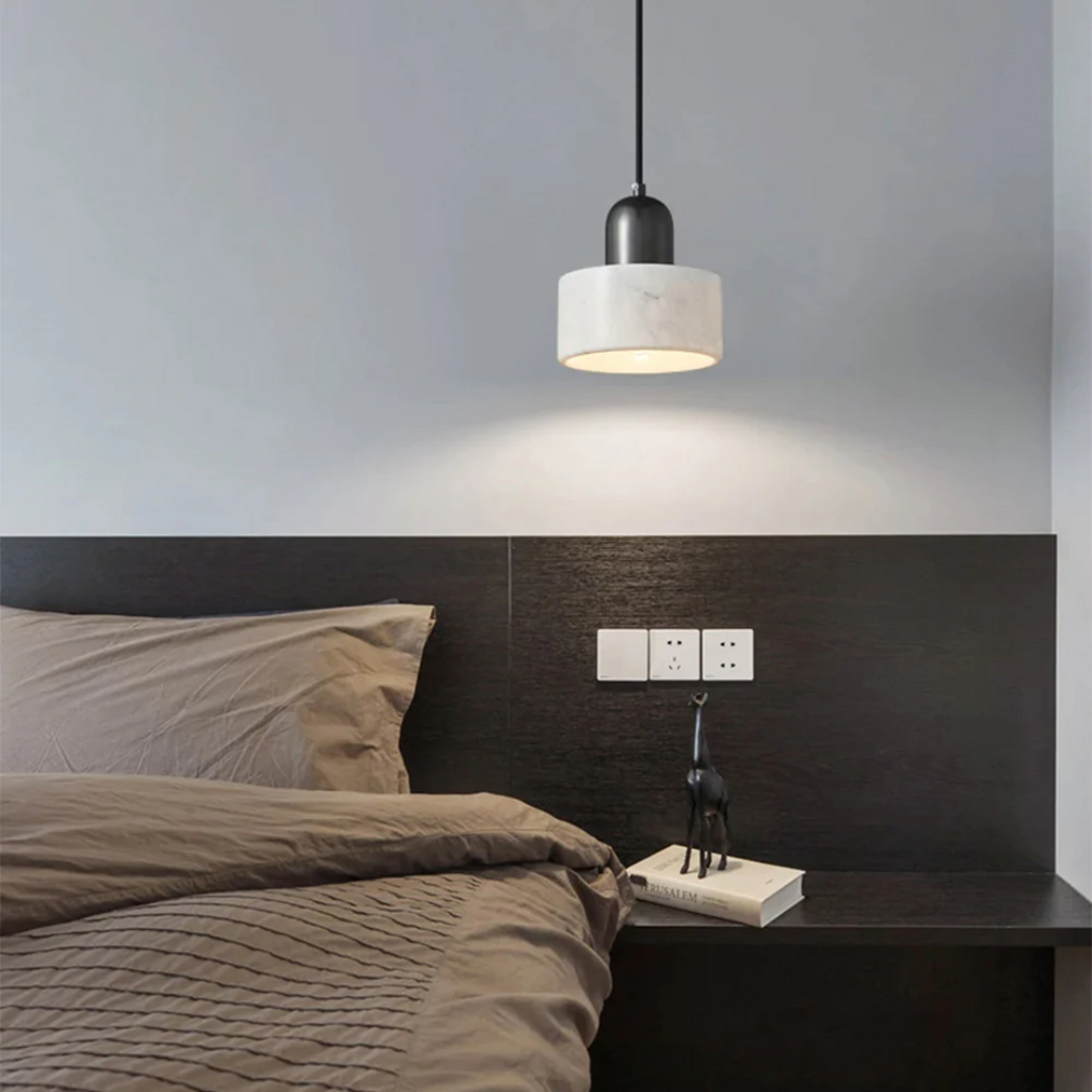 Liora Marmor-Pendelleuchte mit Messingakzenten für Esszimmer
