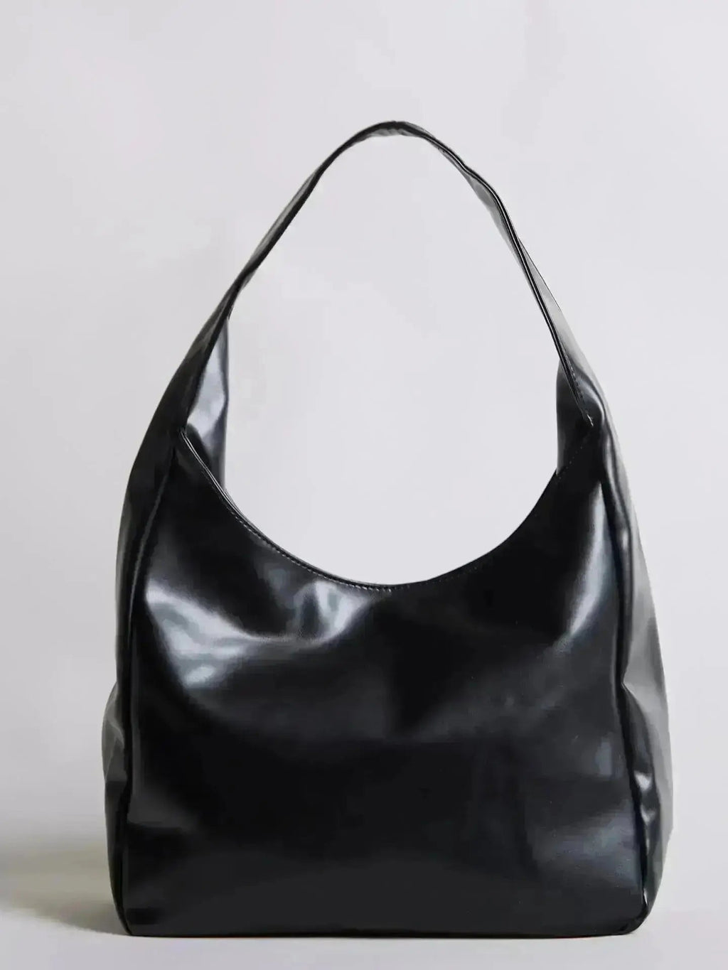 Timeless Bucket Shape Handbag — Structured Design, Spacious Interior