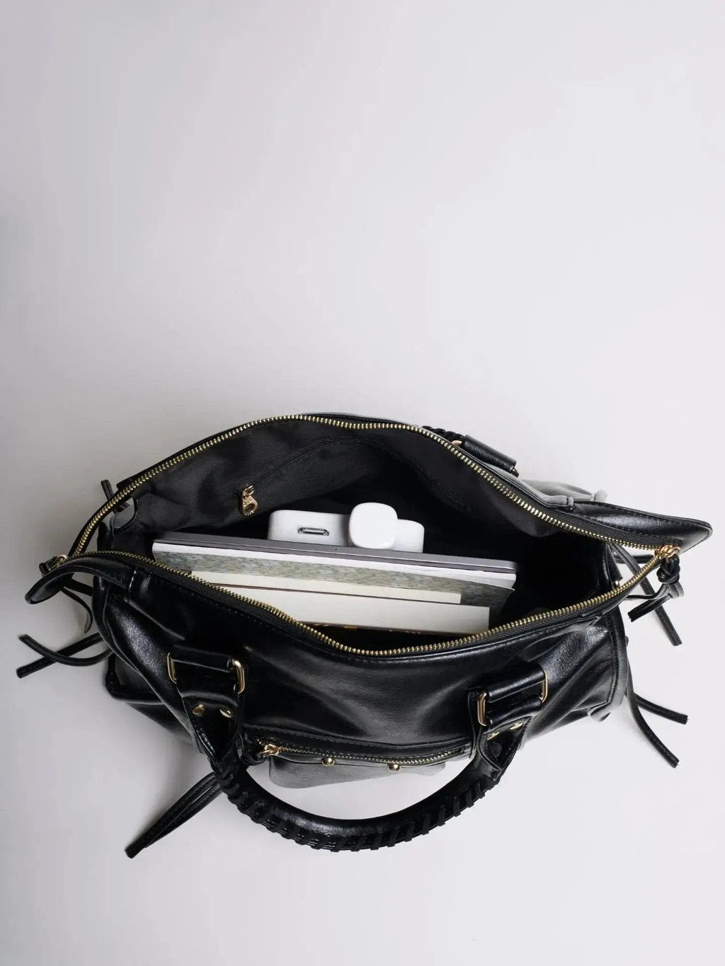 Structured Handbag, Firm Top Handle, Rigid Frame, Clean Geometric Shape