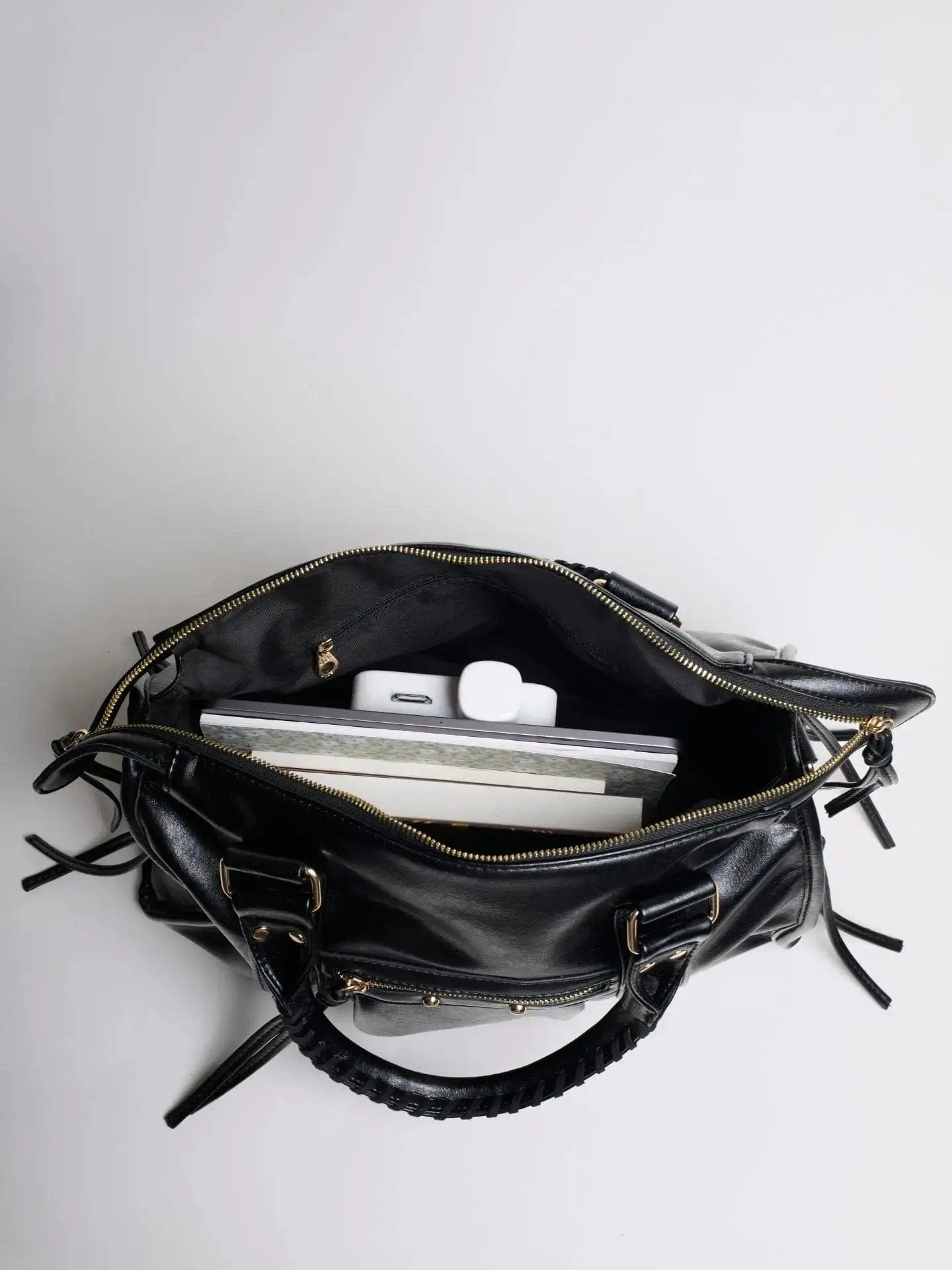 Structured Handbag, Firm Top Handle, Rigid Frame, Clean Geometric Shape