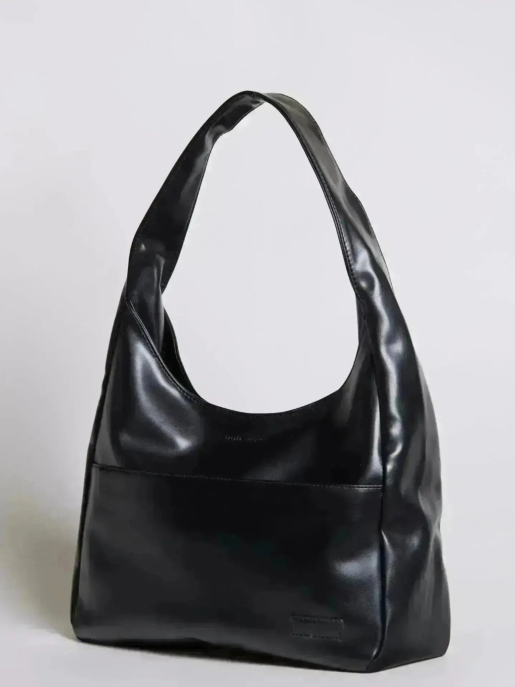 Timeless Bucket Shape Handbag — Structured Design, Spacious Interior