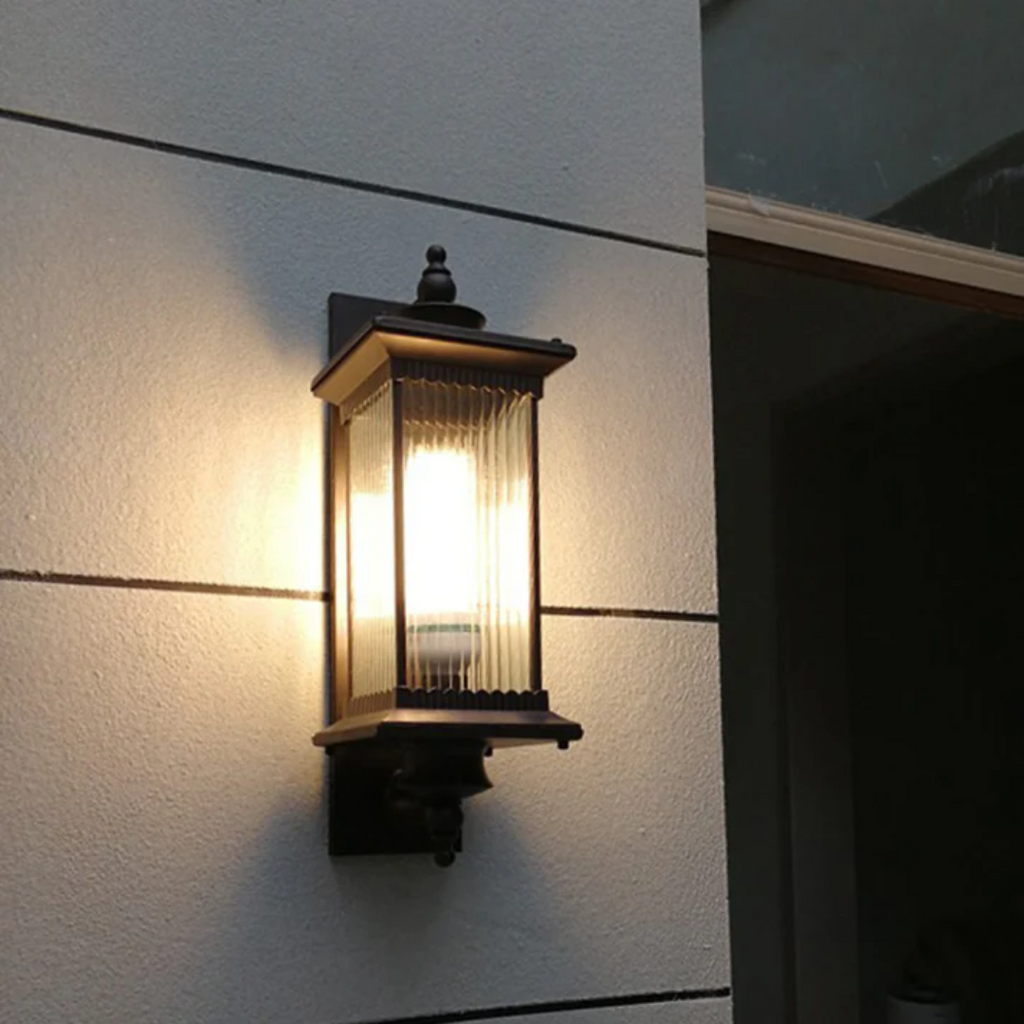 Cavellin Outdoor Wall Light With Retro Style For Patios And Gardens