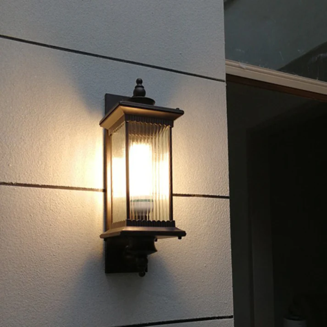 Cavellin Outdoor Wall Light With Retro Style For Patios And Gardens