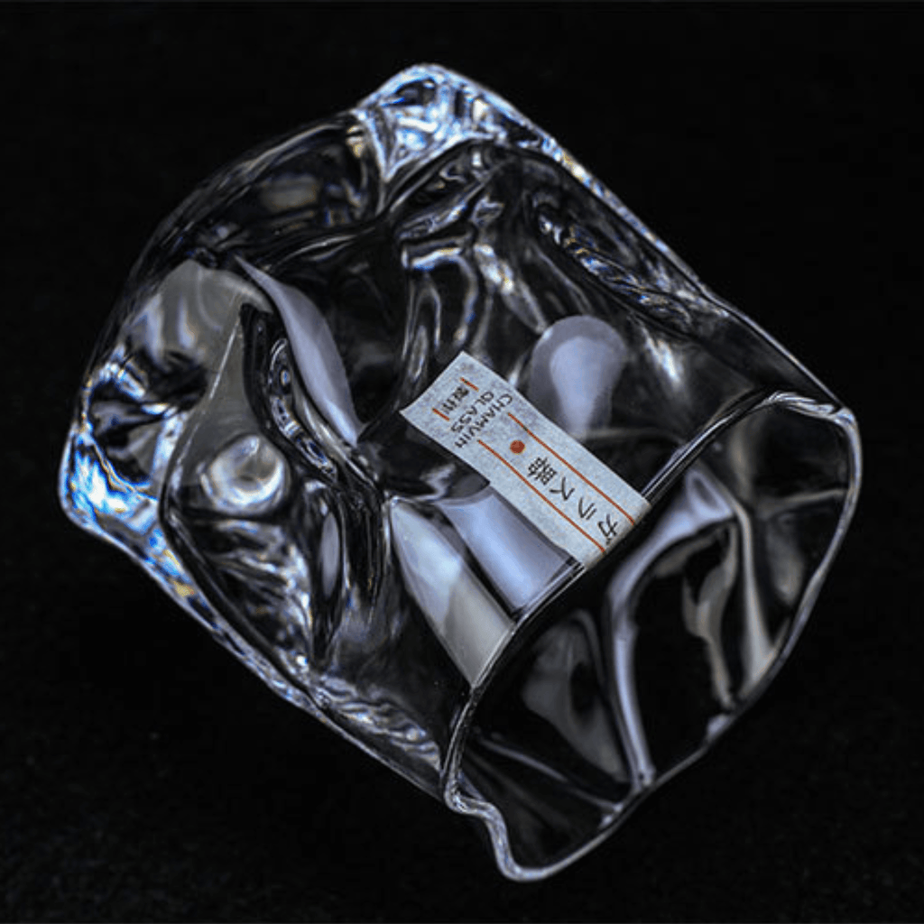 Kairo Glassworks Edo-Kiriko-Whiskyglas, handgeschliffen – Künstlerisches, zerknittertes Design