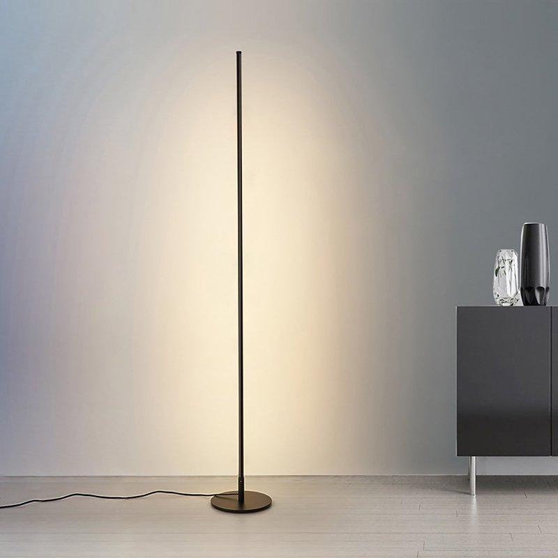 LuxeGlow Dimmable Floor Lamp — Remote Control, Adjustable Brightness & Color Temperature