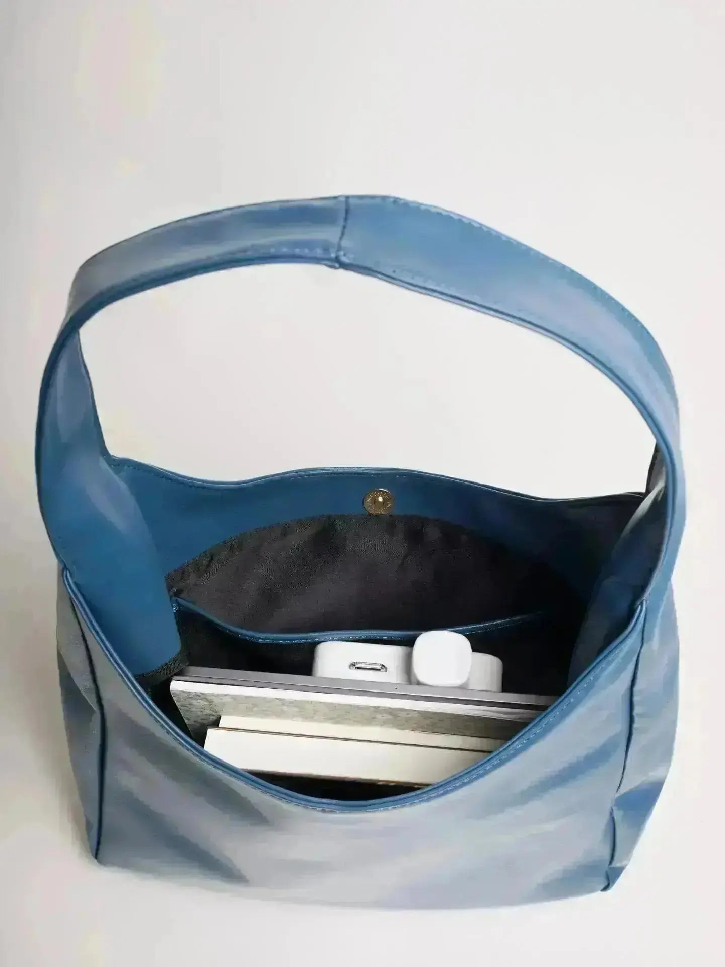Timeless Bucket Shape Handbag — Structured Design, Spacious Interior