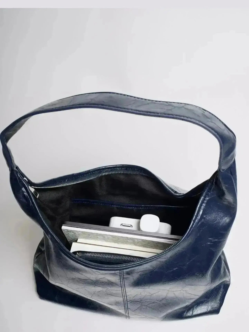 Saco de couro vintage envelhecido — inclui estojo de cosméticos