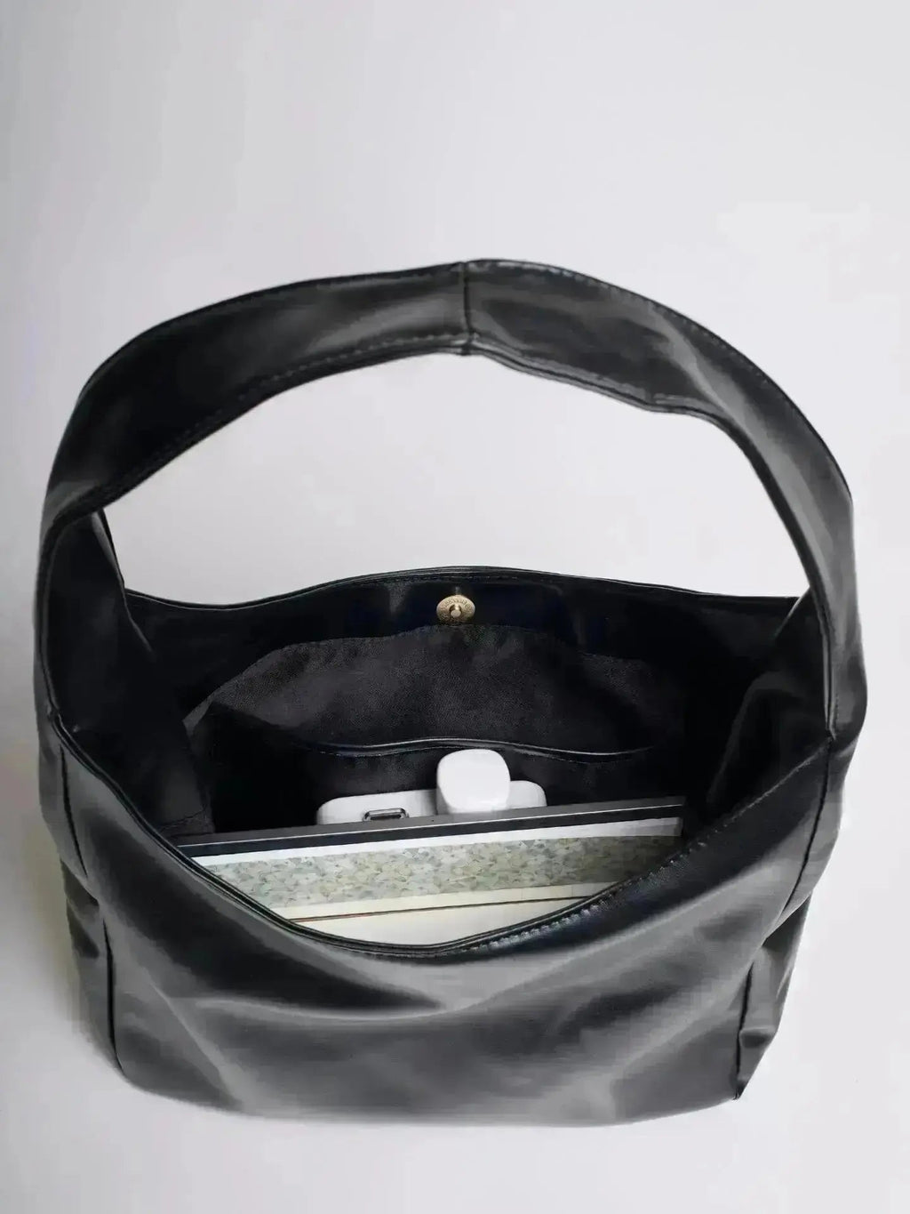 Timeless Bucket Shape Handbag — Structured Design, Spacious Interior