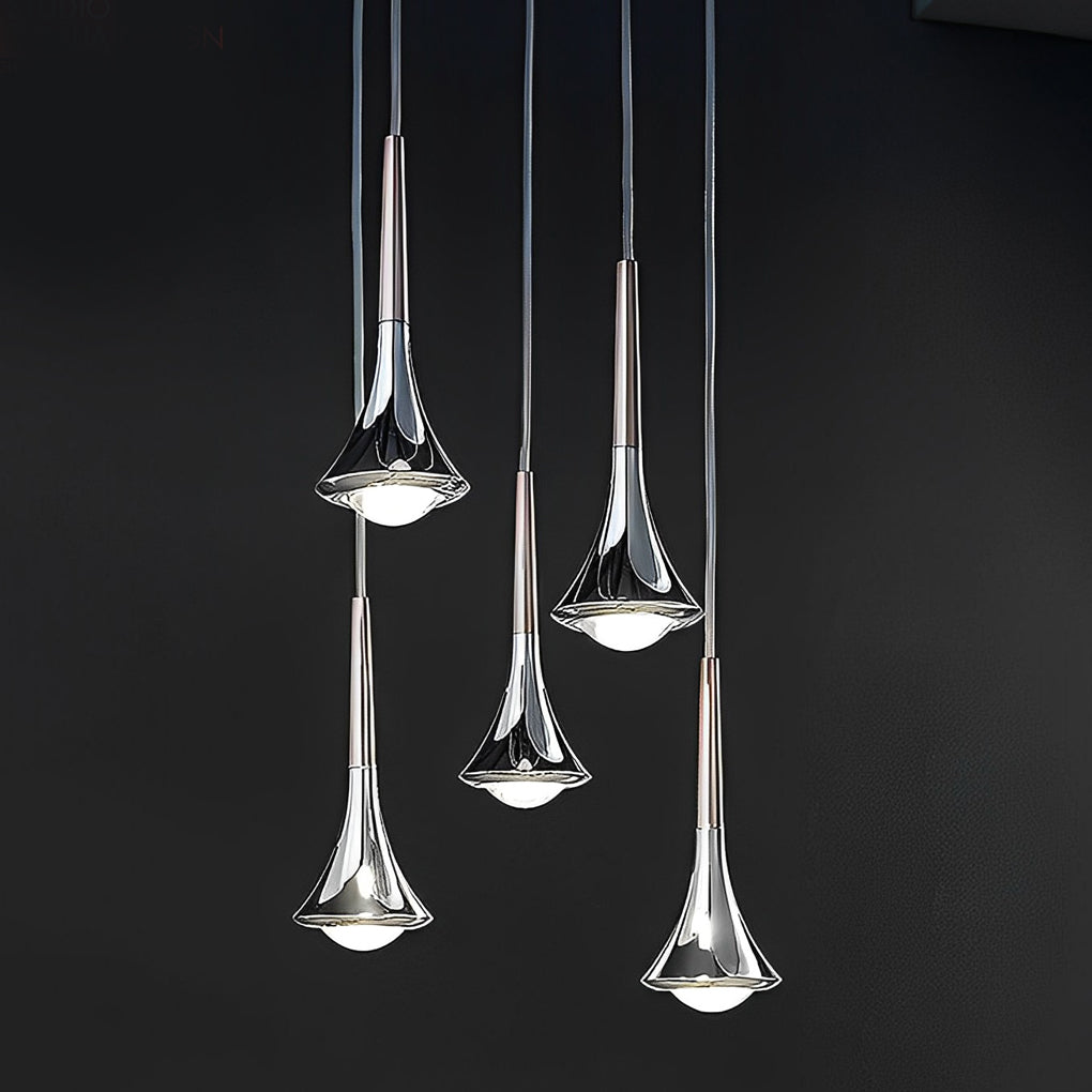 Nordisk LED-pendellampa i form av en vattendroppe — metallampa för trappor med 1 ljuskälla