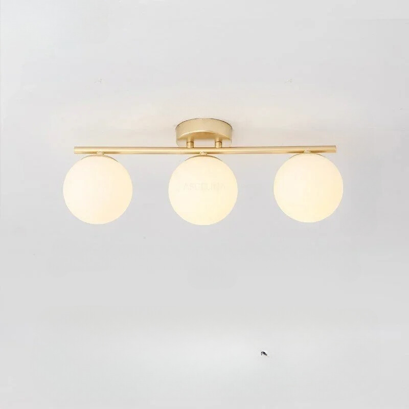 Nordische LED-Deckenleuchte aus Glas – weiße Kugel, goldene Details