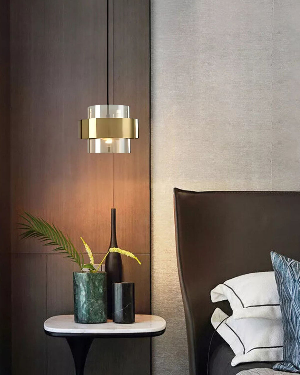 Solara pendellampa i guldfärgat glas, industriell kant med vinklad design