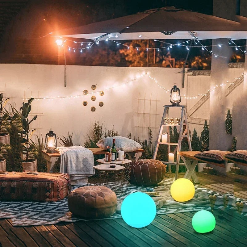 Luces solares impermeables en forma de esfera para jardín — Lámparas esféricas para exteriores
