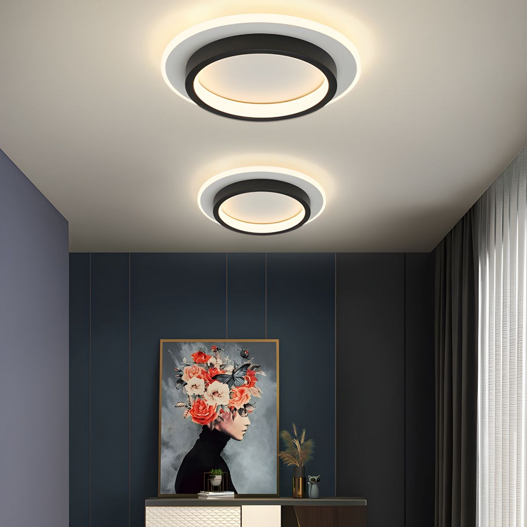 ラウンドLEDシーリングライト — 発光ハローリングアクセント、メタル＆アクリルハウジング、薄型フラッシュマウント