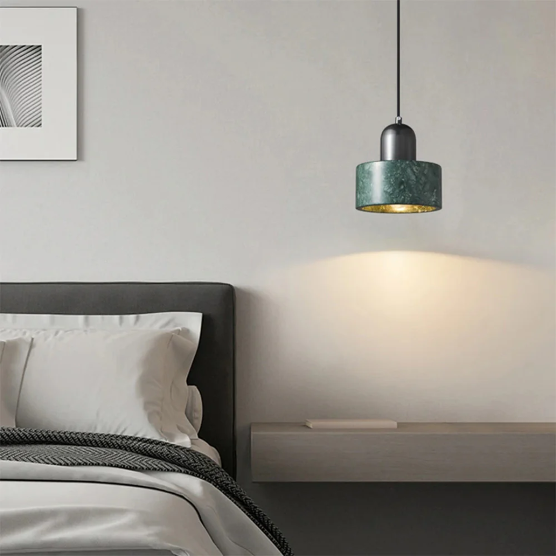 Liora Marmor-Pendelleuchte mit Messingakzenten für Esszimmer
