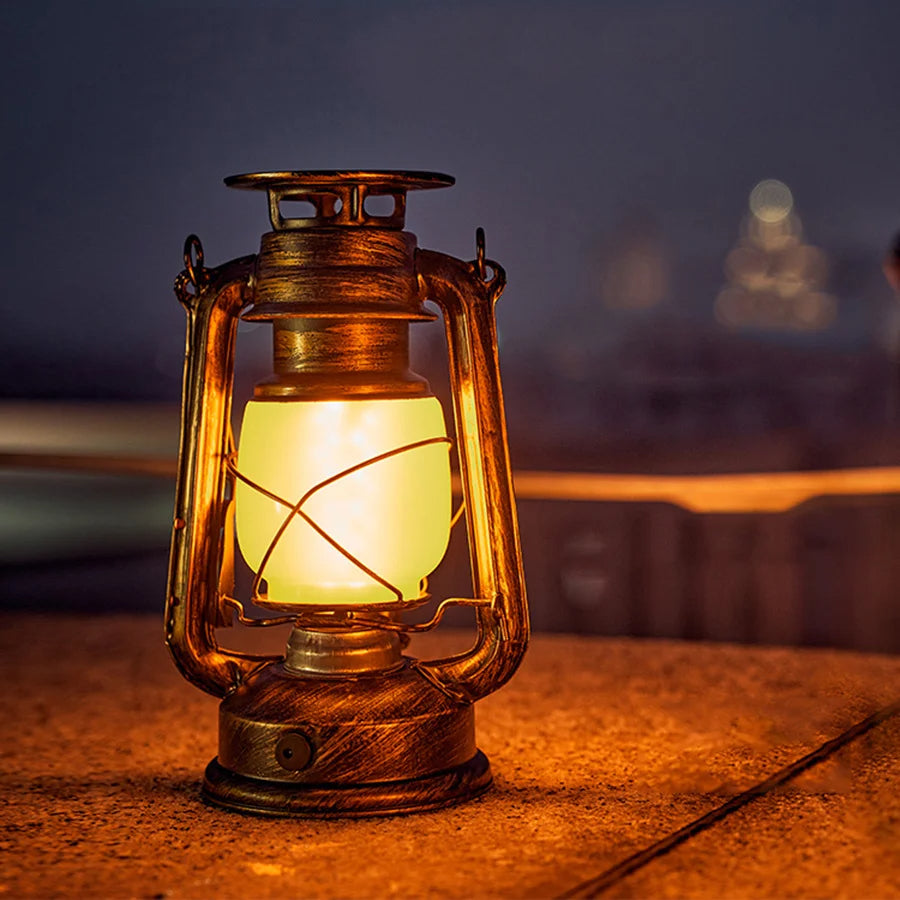 Lanterne vintage rustique à LED et au kérosène — Lampe portable à suspendre