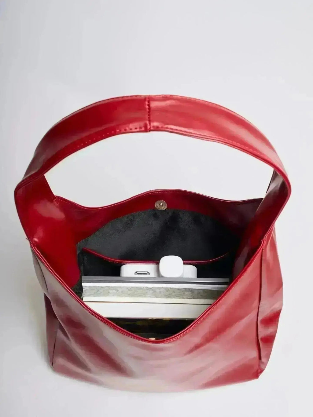 Timeless Bucket Shape Handbag — Structured Design, Spacious Interior