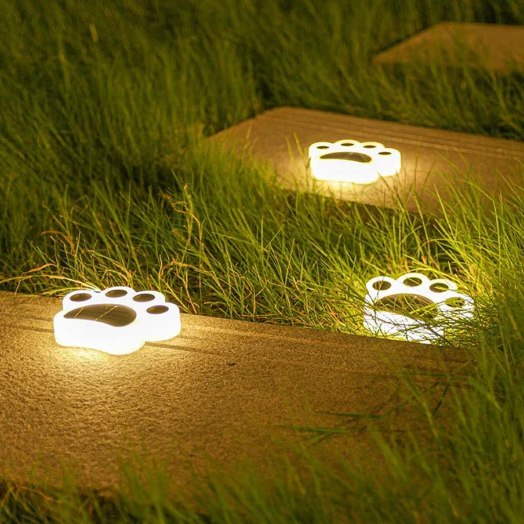 Lampa solară de exterior PawGlow cu panou de autoîncărcare pentru căi  