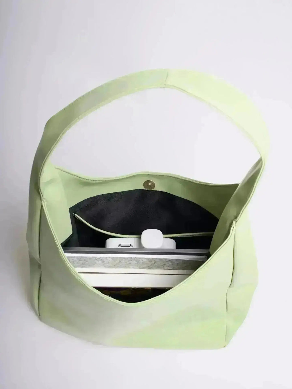 Timeless Bucket Shape Handbag — Structured Design, Spacious Interior