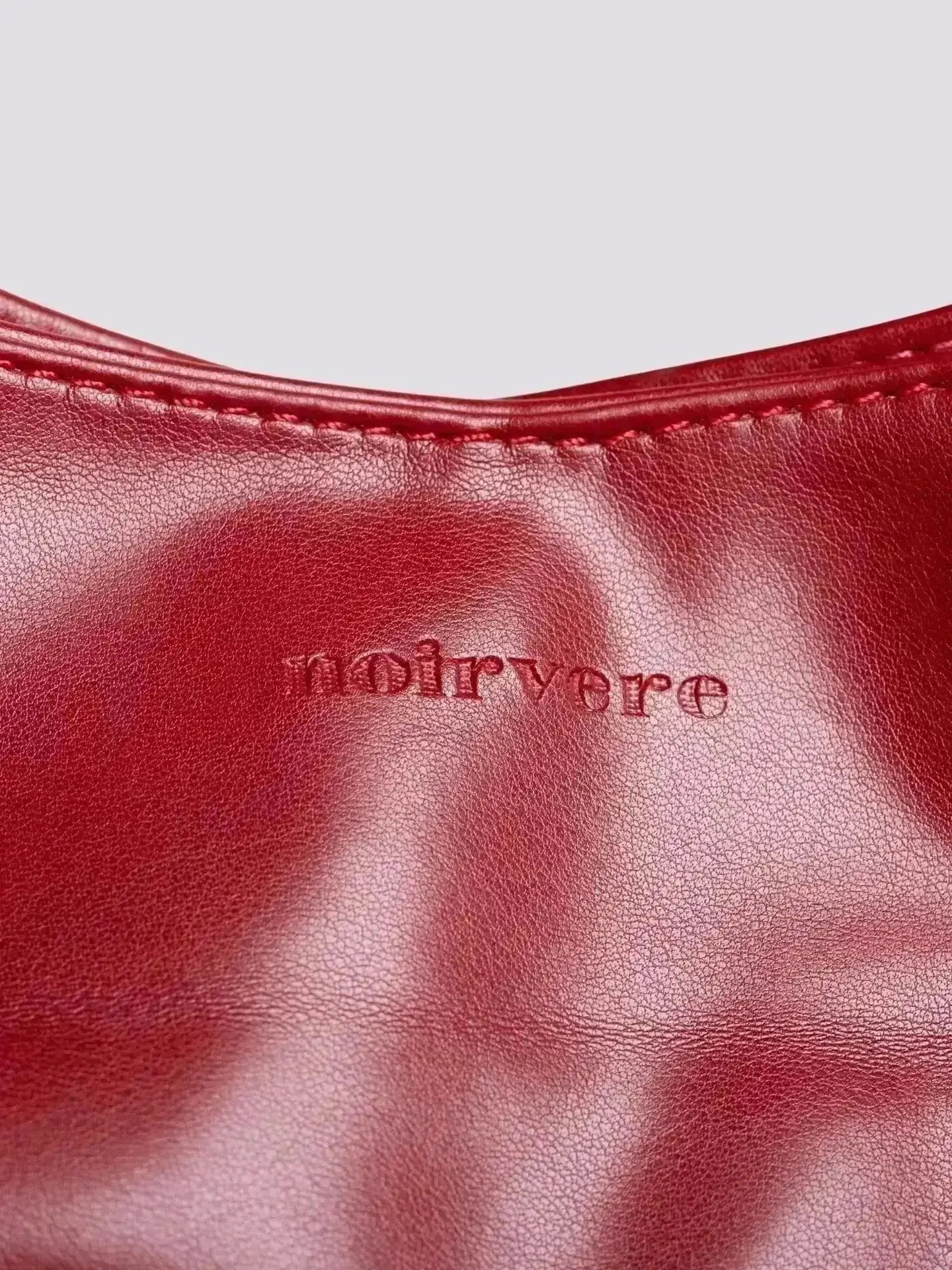 Timeless Bucket Shape Handbag — Structured Design, Spacious Interior