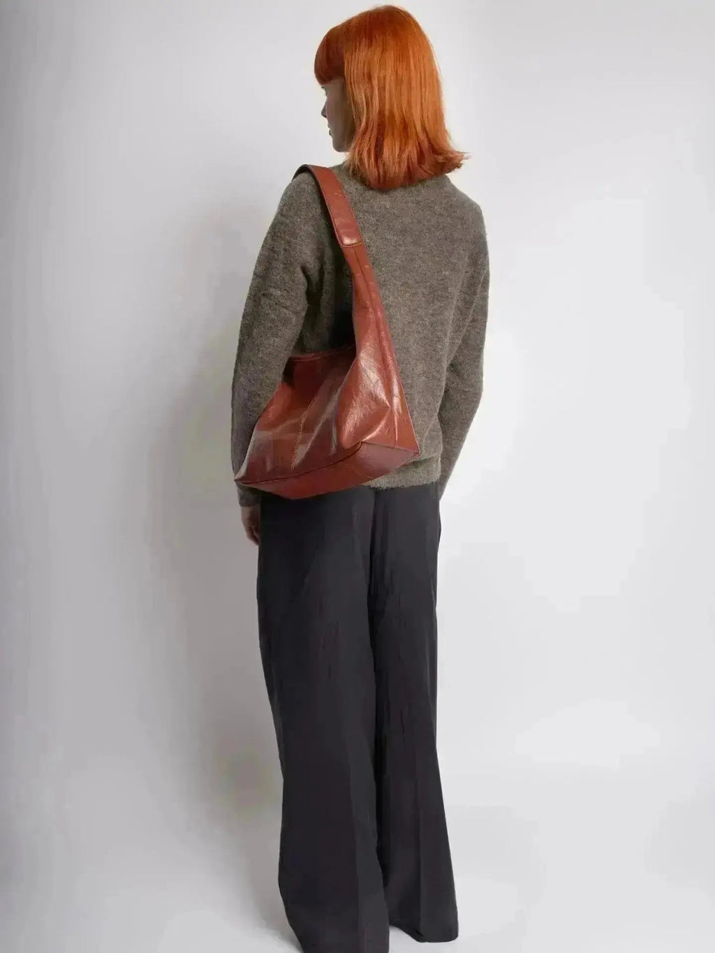 Saco de couro vintage envelhecido — inclui estojo de cosméticos