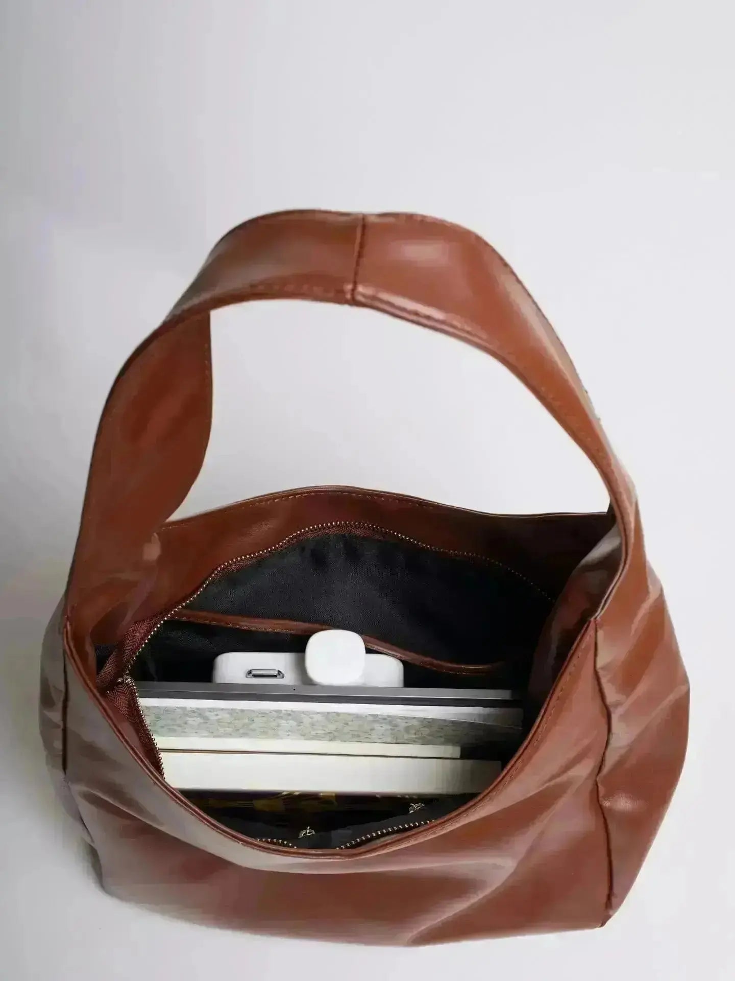 Timeless Bucket Shape Handbag — Structured Design, Spacious Interior