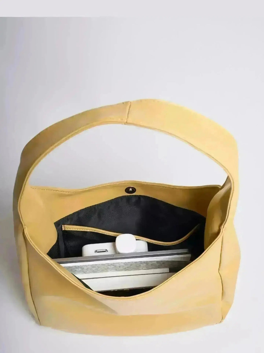 Timeless Bucket Shape Handbag — Structured Design, Spacious Interior