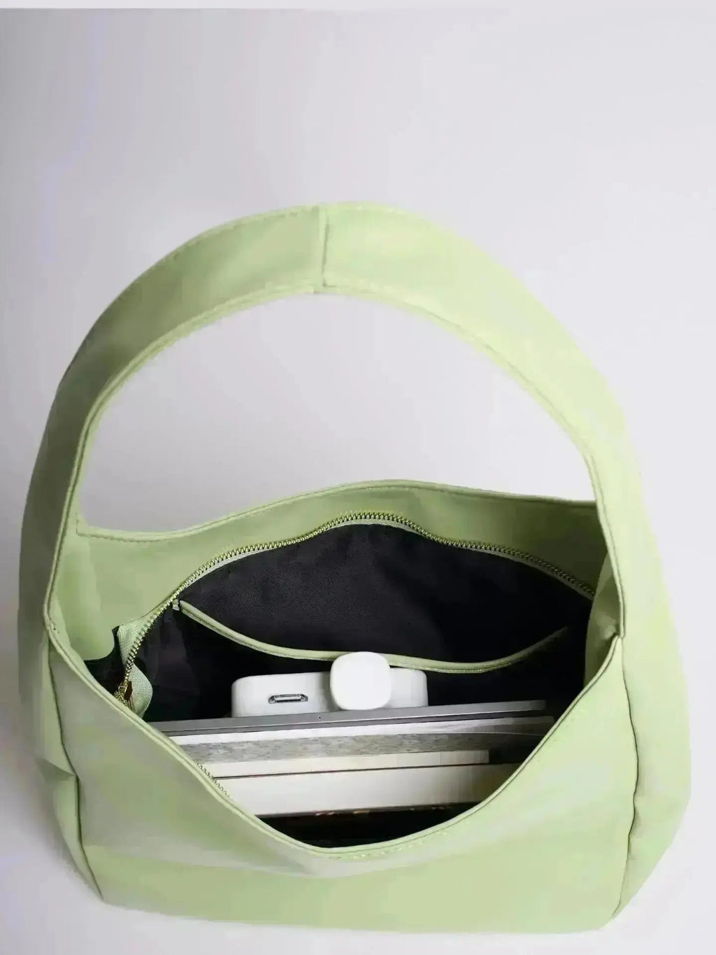 Timeless Bucket Shape Handbag — Structured Design, Spacious Interior