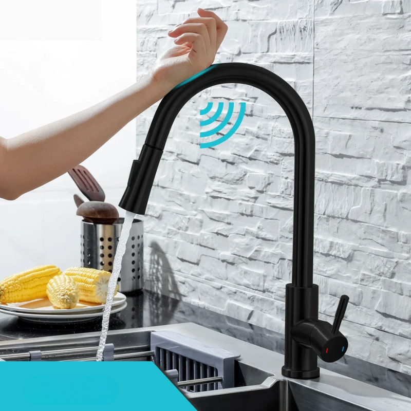 FluxMix beröringsfri kökskran — integrerad smart sensor, handsfree-användning