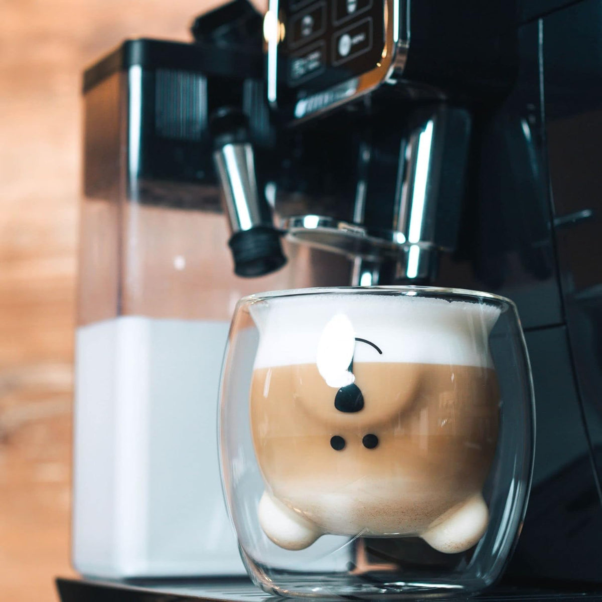 HugMu HugMug — przytulny kubek na poranną kawę, który poprawia nastrój