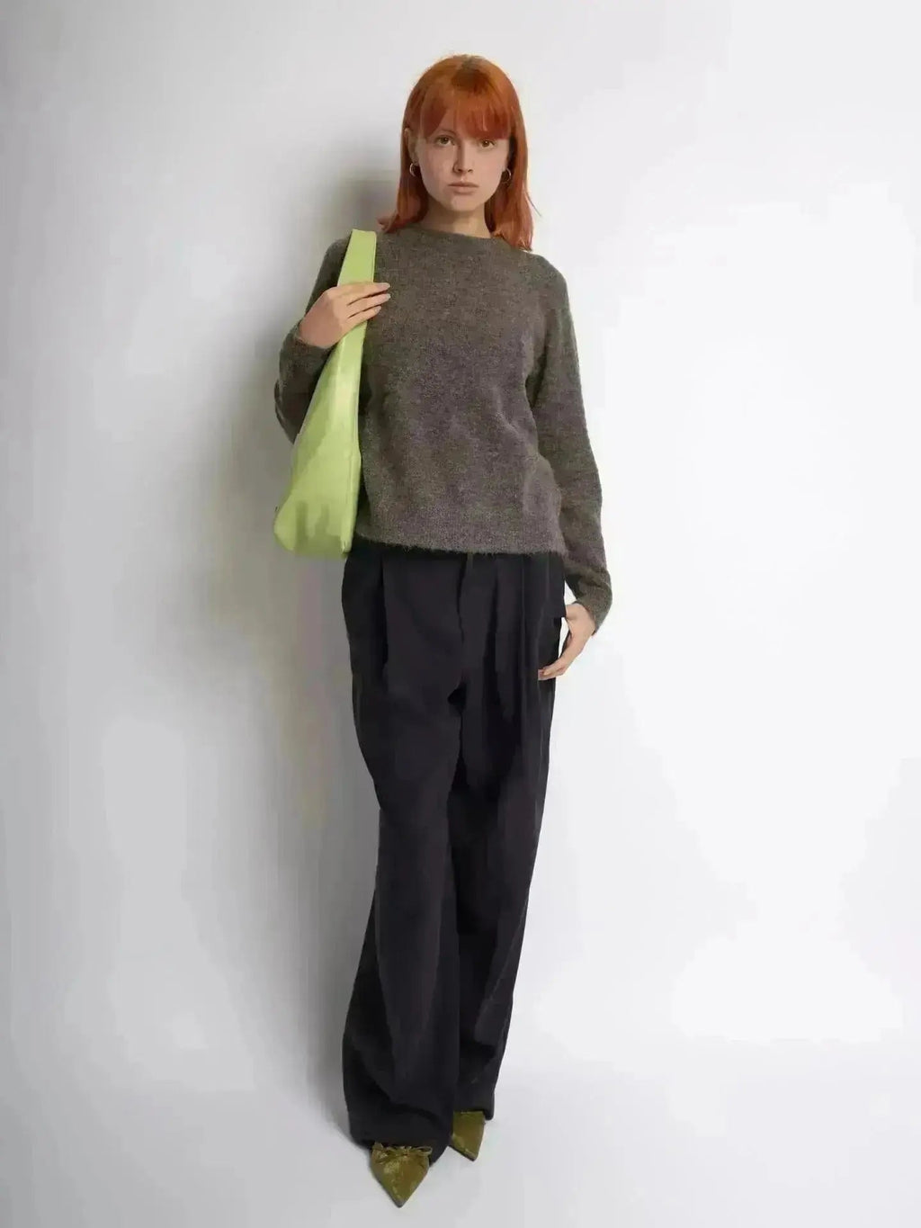 Timeless Bucket Shape Handbag — Structured Design, Spacious Interior