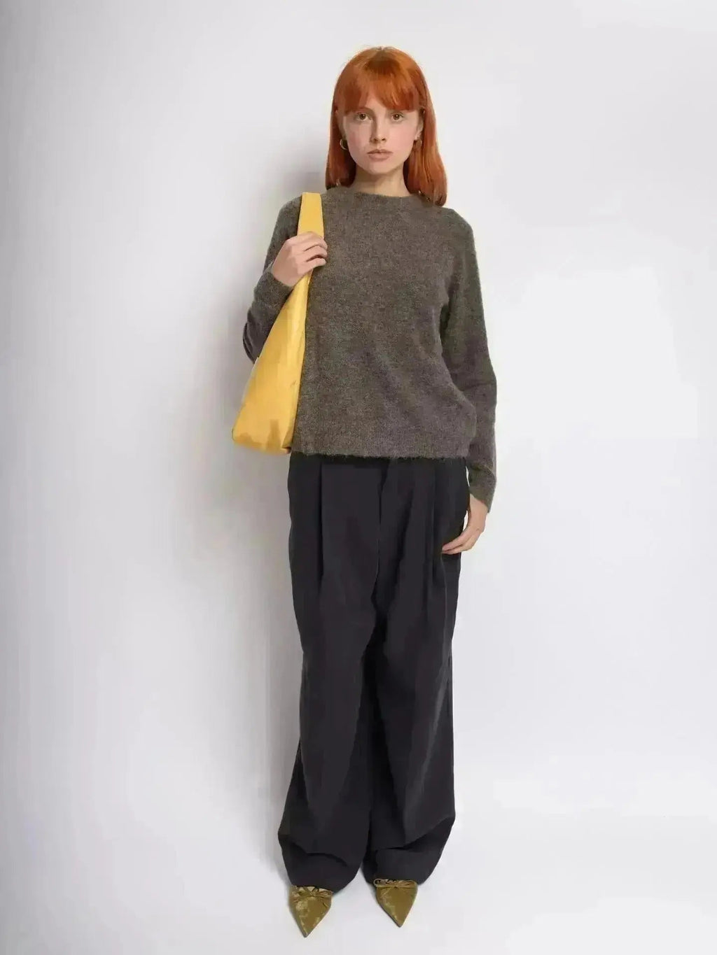 Timeless Bucket Shape Handbag — Structured Design, Spacious Interior