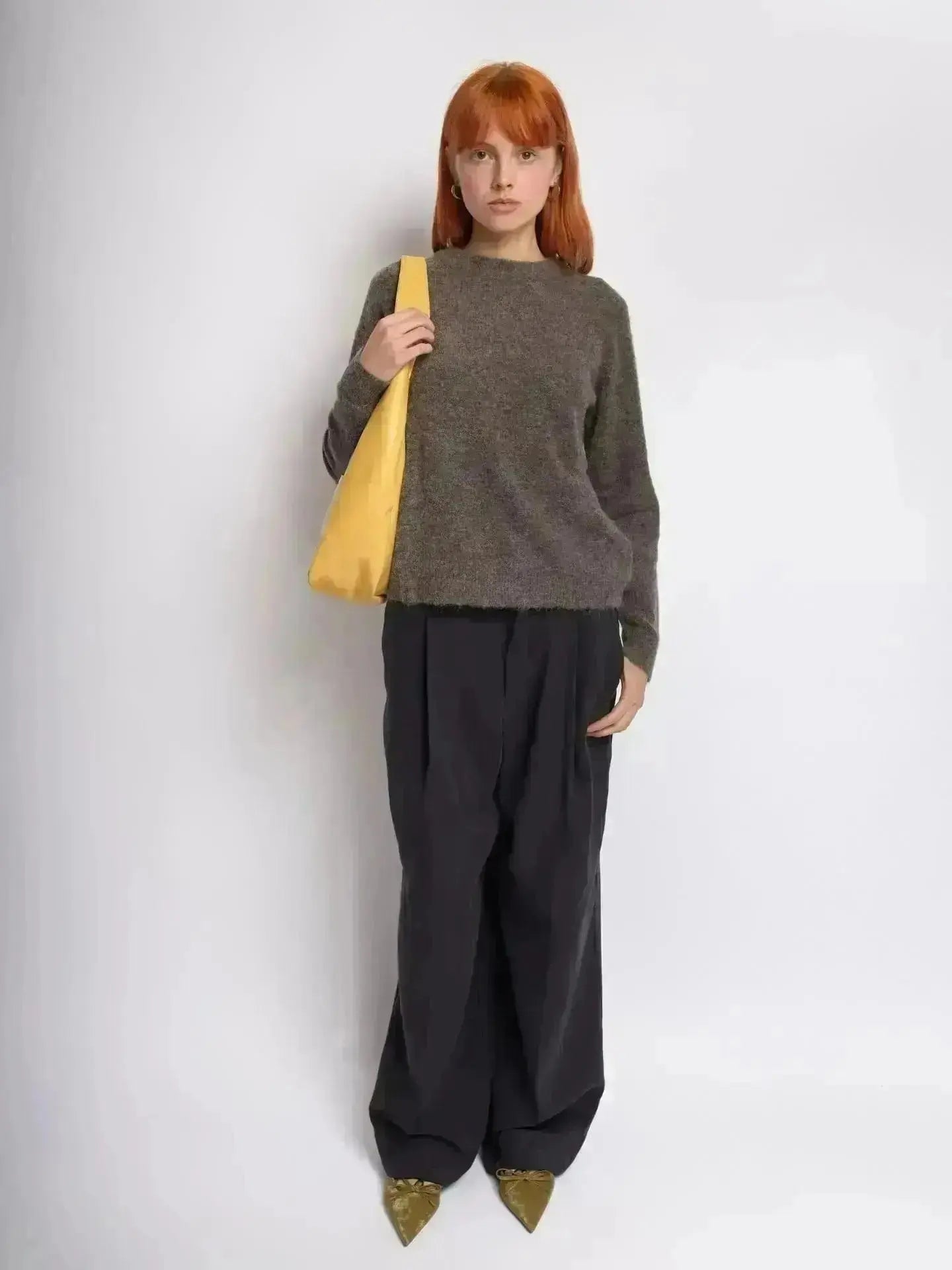 Timeless Bucket Shape Handbag — Structured Design, Spacious Interior