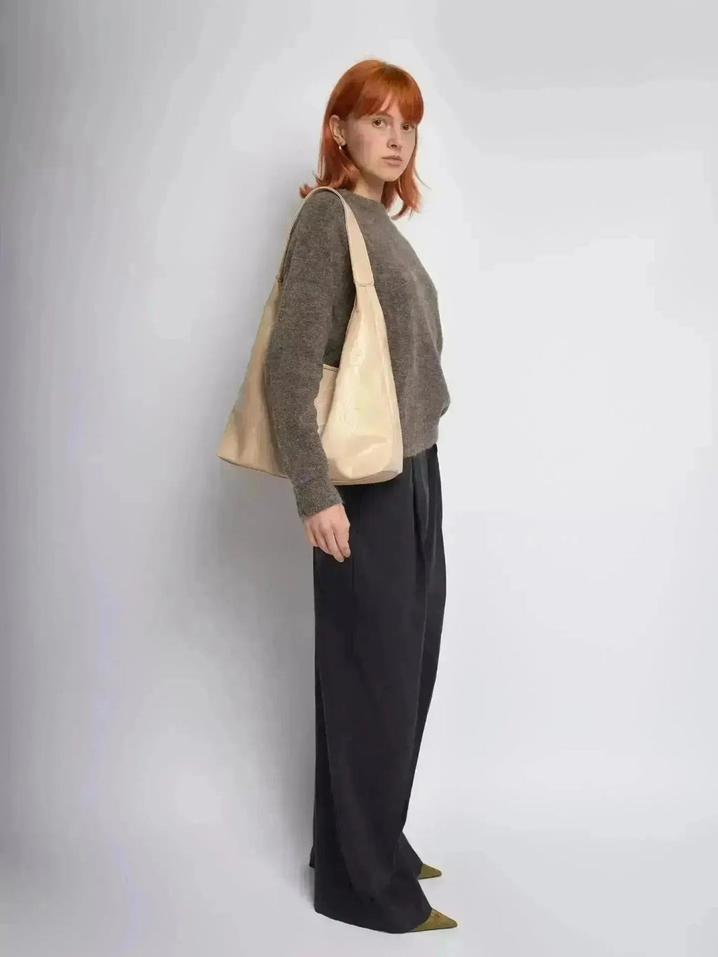Saco de couro vintage envelhecido — inclui estojo de cosméticos