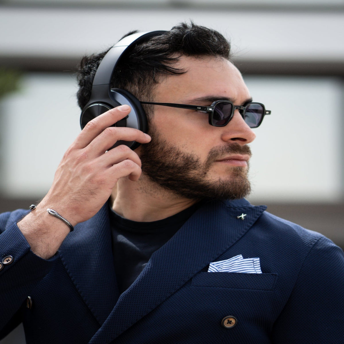 Kirrea trådlösa over-ear-hörlurar — aktiv brusreducering, Bluetooth 5.0, inbyggd mikrofon
