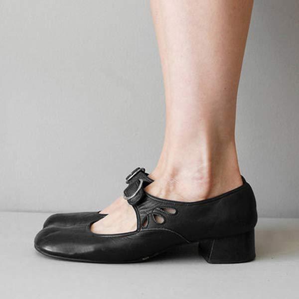 Monique's ortopediska sandaler i läder med spänne — vintagestil
