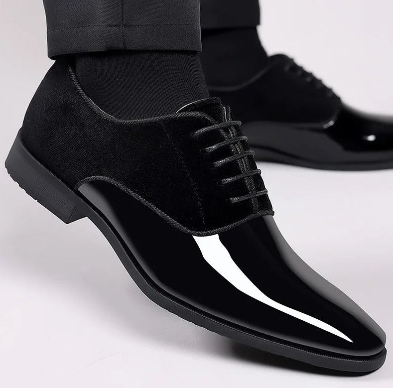 Chaussures pour homme GlanzGenuss en cuir verni haut de gamme — Style et confort