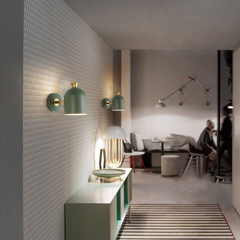 مصباح حائط أسطواني معدني حديث بتصميم الماكرون — تصميم بإضاءة واحدة