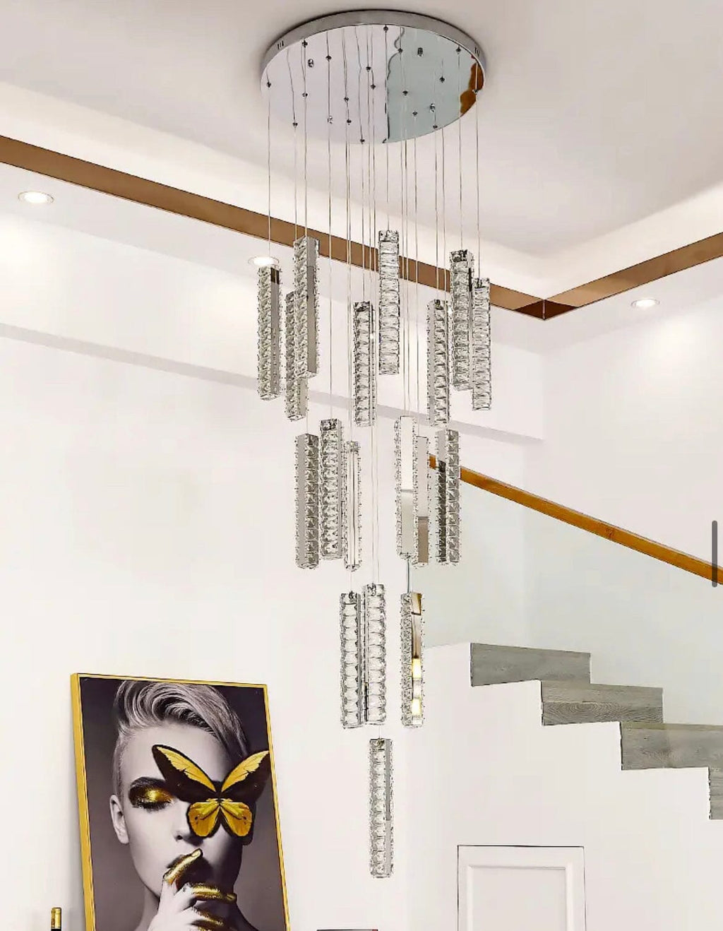 LustreCrest Kristall-Kronleuchter für Treppen mit integrierter LED-Beleuchtung