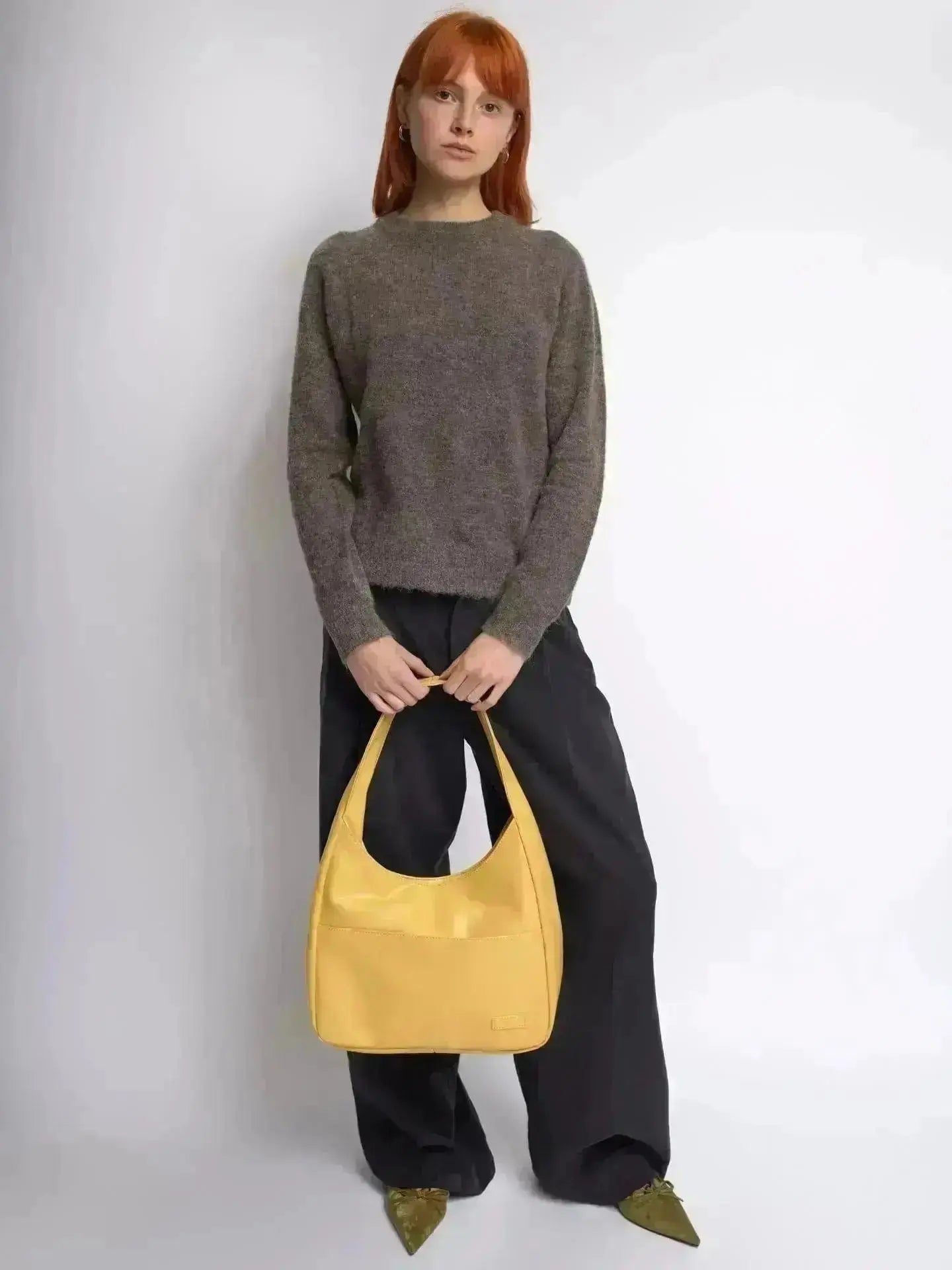 Timeless Bucket Shape Handbag — Structured Design, Spacious Interior