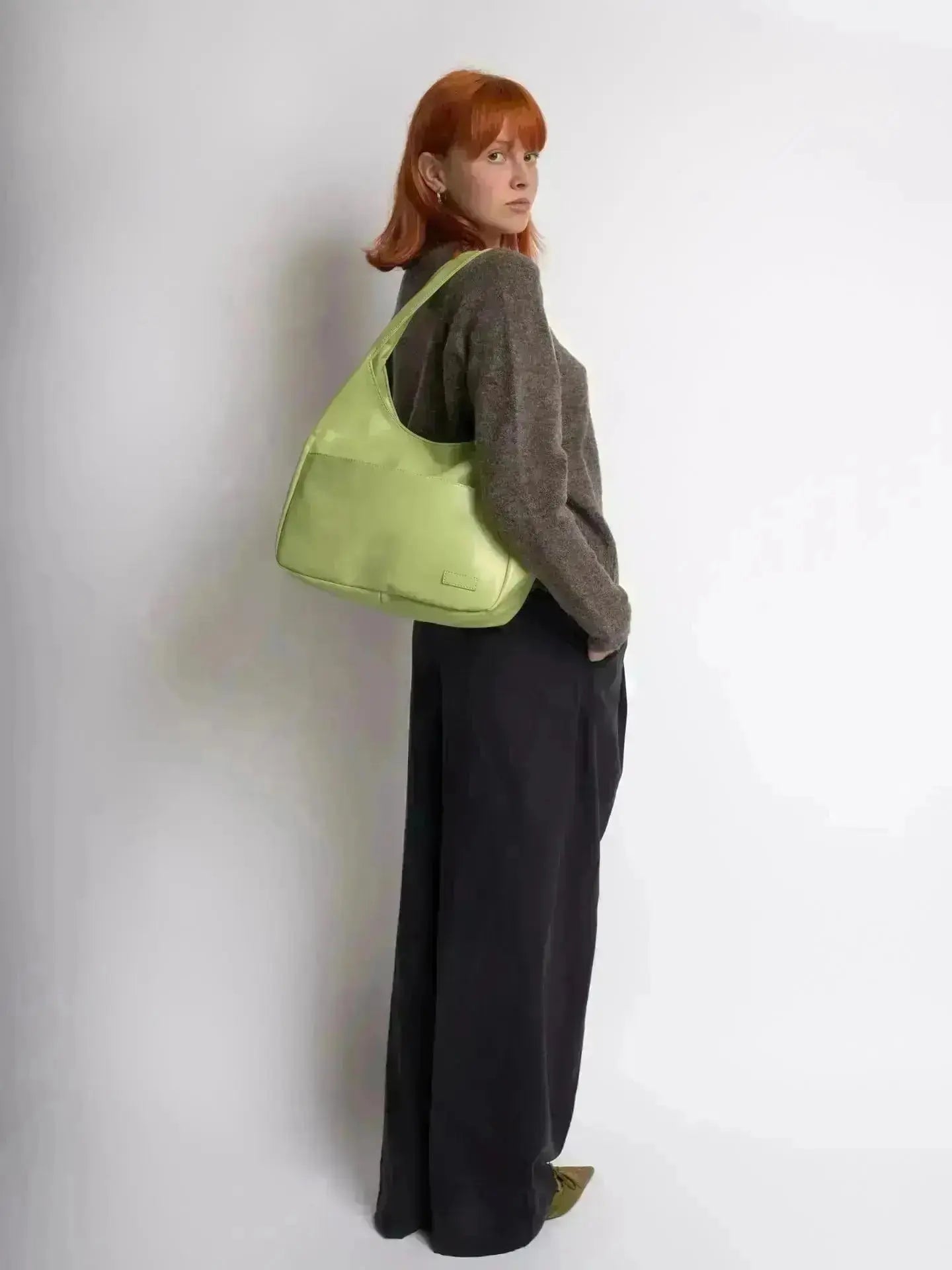 Timeless Bucket Shape Handbag — Structured Design, Spacious Interior
