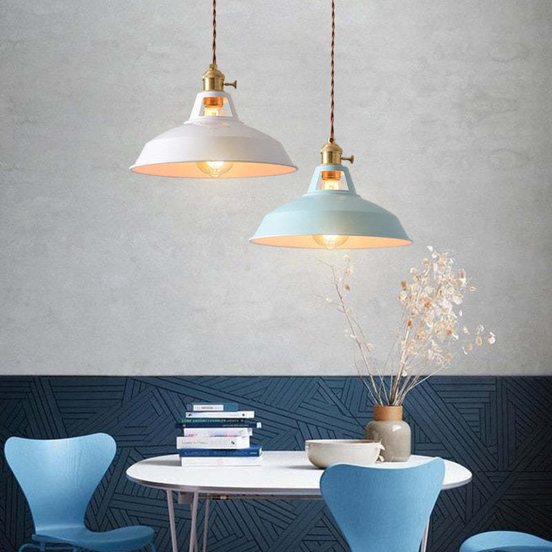 Kovová závěsná lampa Spectrum - výrazný design Morandi