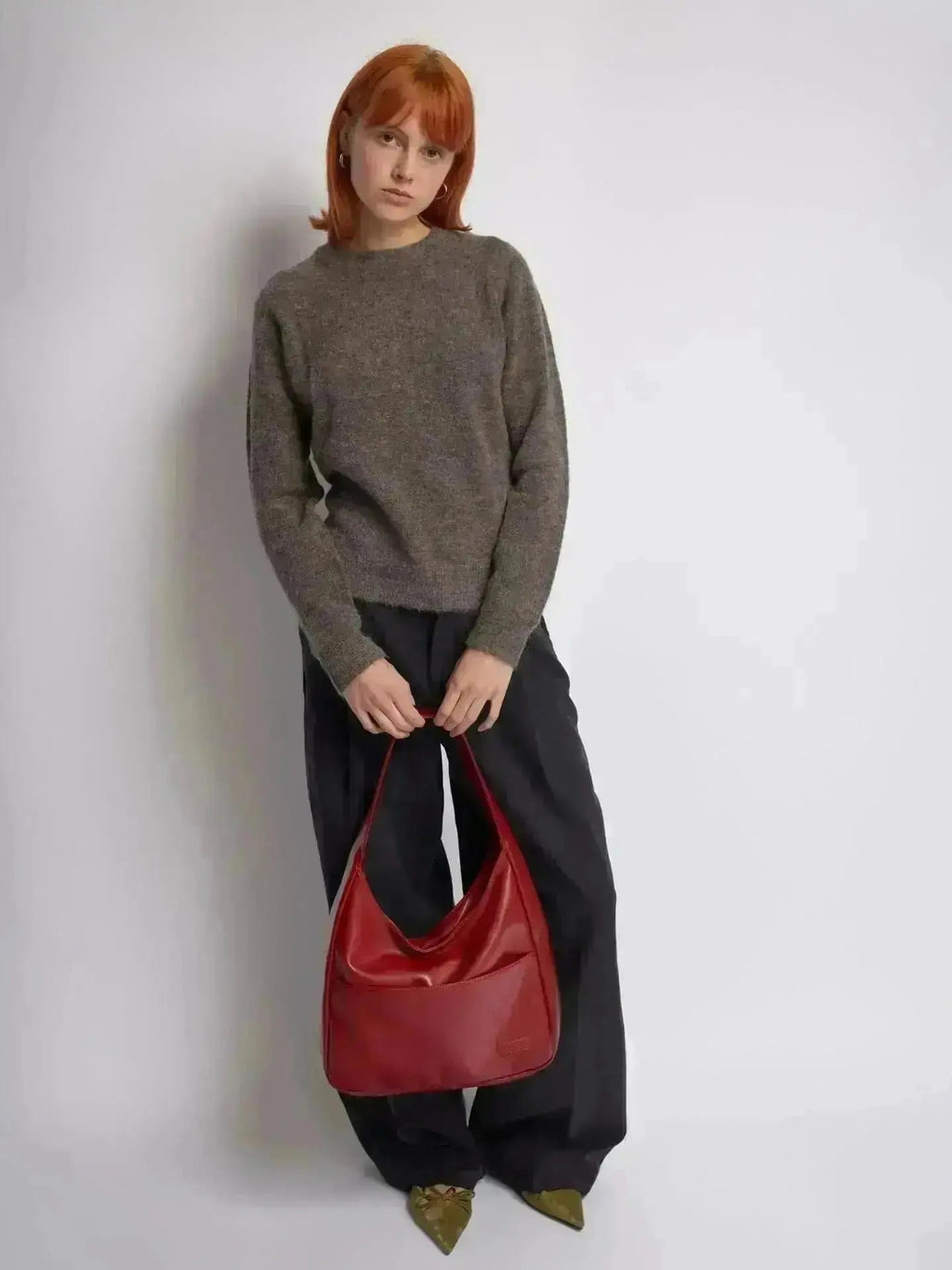Timeless Bucket Shape Handbag — Structured Design, Spacious Interior