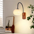 Bauhaus drehbare Wandlampe aus Persimmon-Glas - Schwenkbarer Schirm