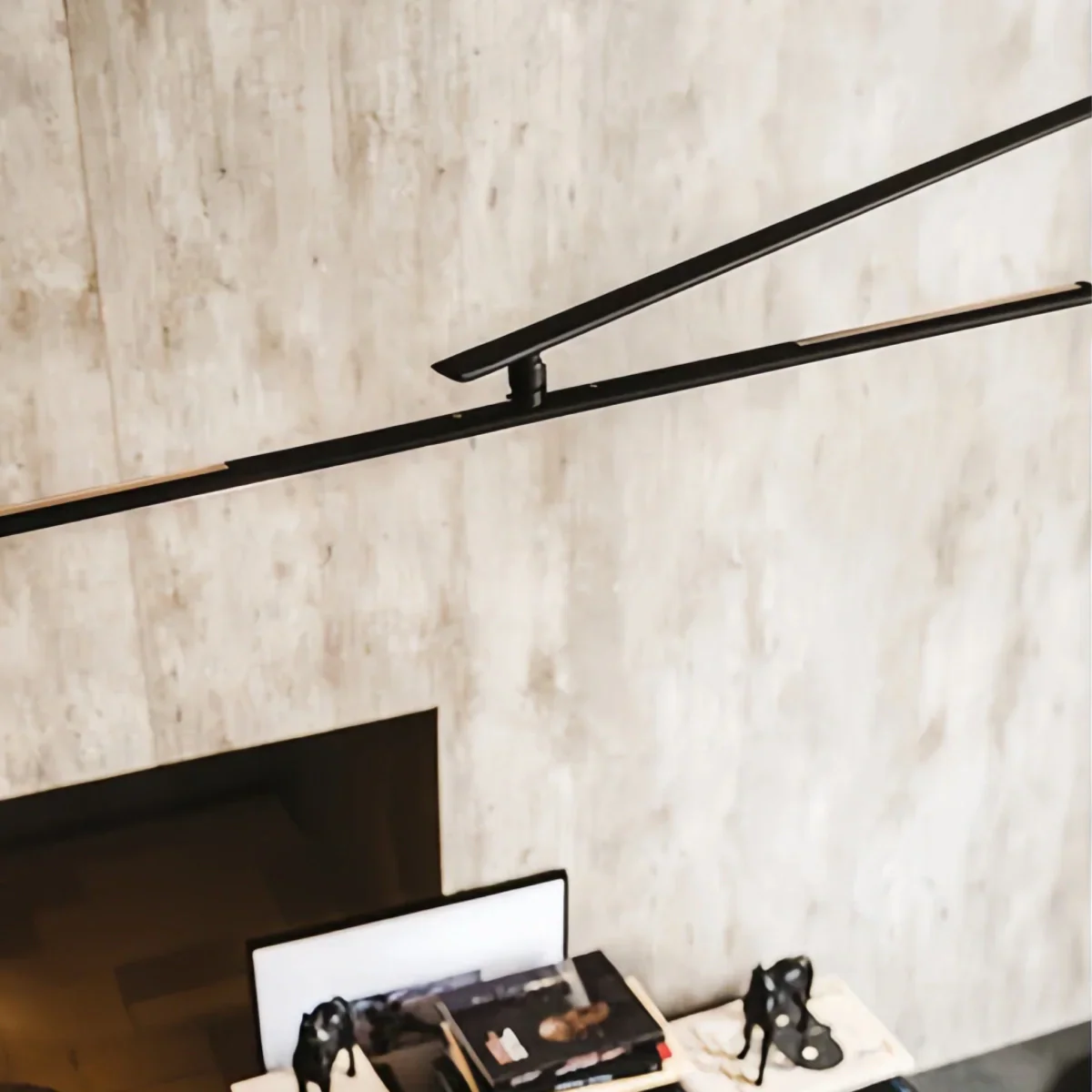Modern Black Floor Lamp – Long Linear Metal Arched for Living Room - Flindria