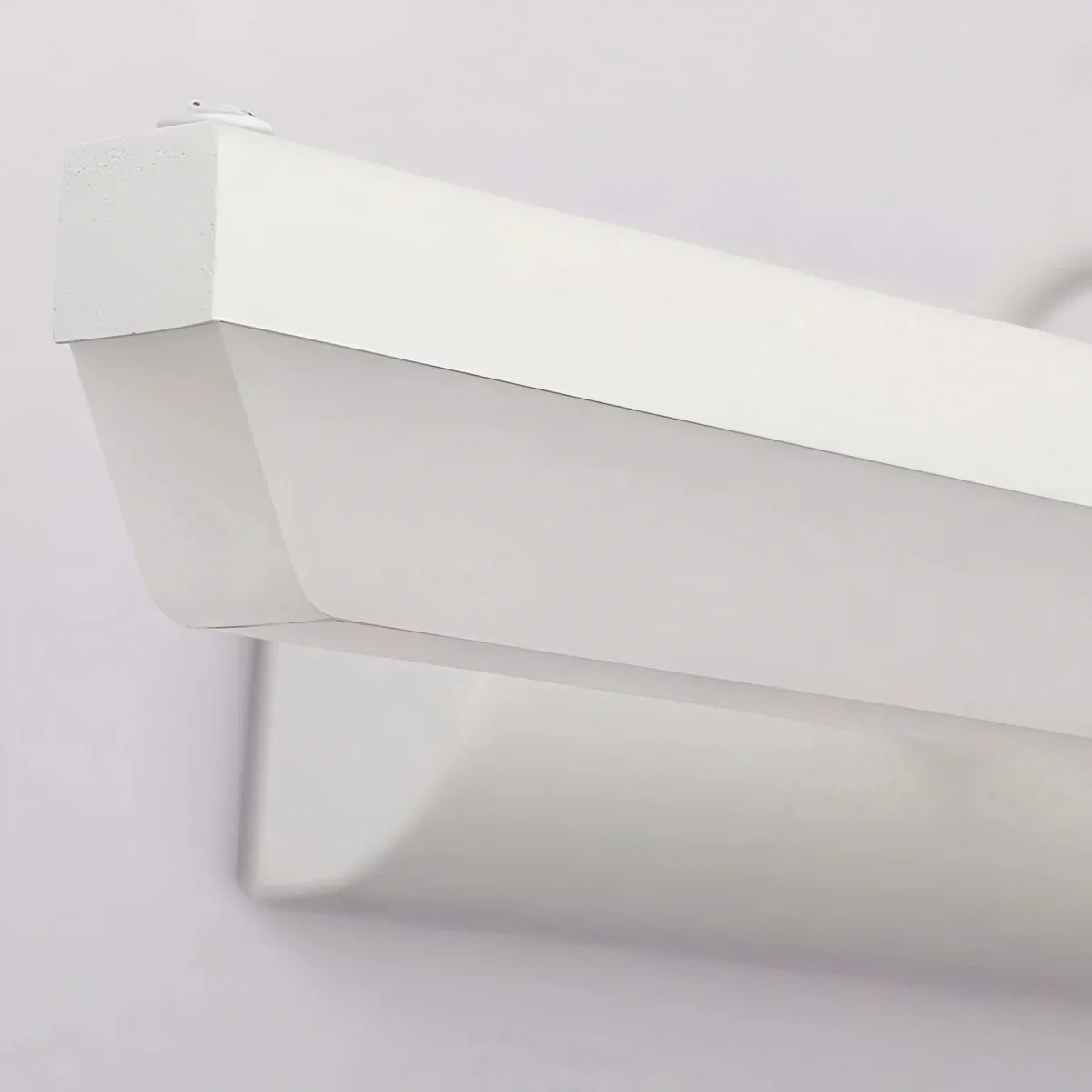 Luz de tocador moderna blanca - Diseño lineal rectangular de metal para baño - Flindria
