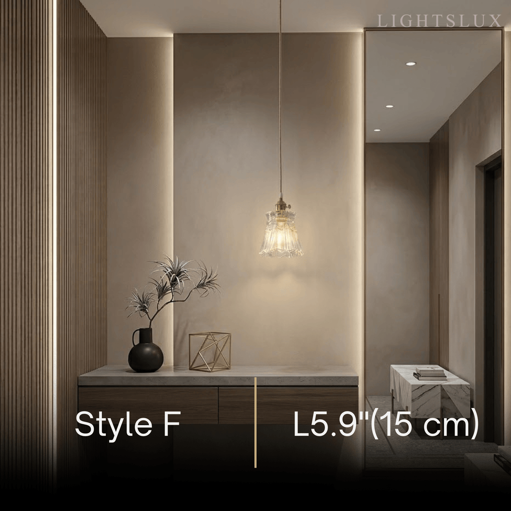 Art Deco závěsné světlo – průhledné foukané sklo s mosazným povrchem do ložnice - Flindria