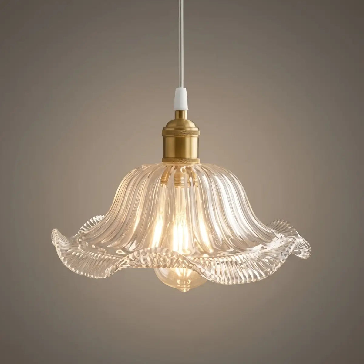 Art Deco Pendant Light – Clear Blown Glass with Brass Finish for Bedroom - Flindria