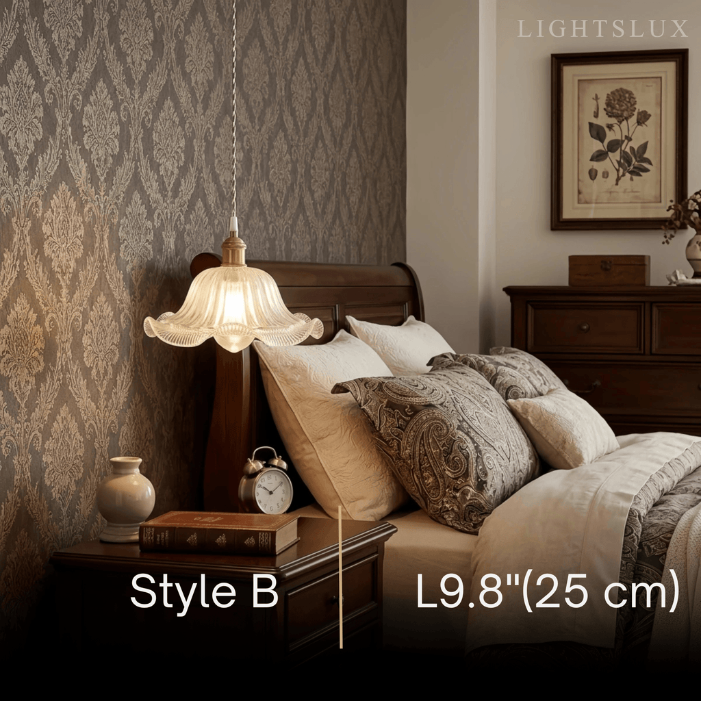 Art Deco závěsné světlo – průhledné foukané sklo s mosazným povrchem do ložnice - Flindria