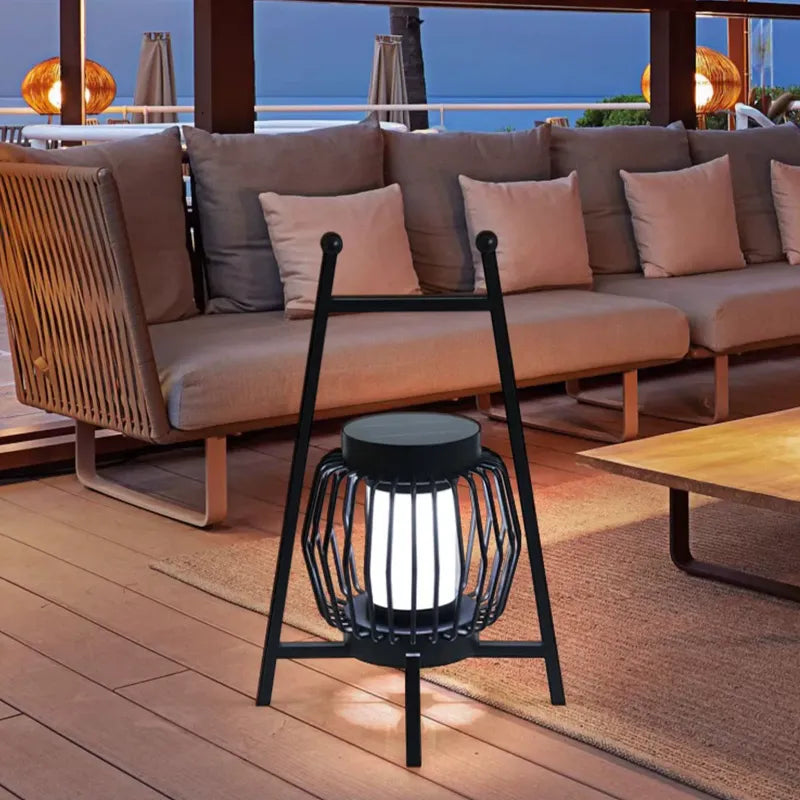 Lámpara de pie solar industrial para exterior – Diseño cilíndrico de metal negro para jardín - Flindria