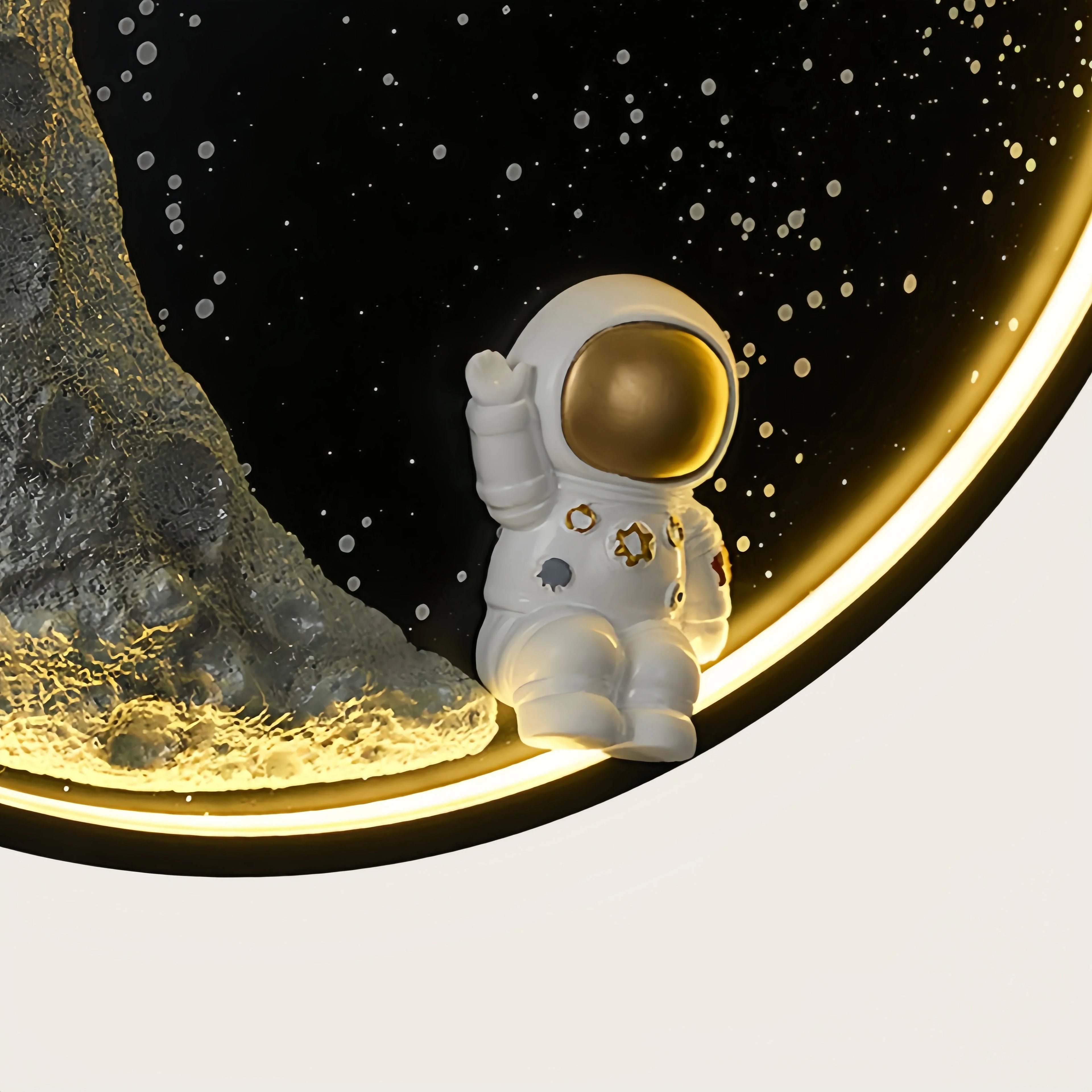 Art Deco Astronaut Wall Lamp - Modern Moon Metal Clock Light for Bedroom - Flindria